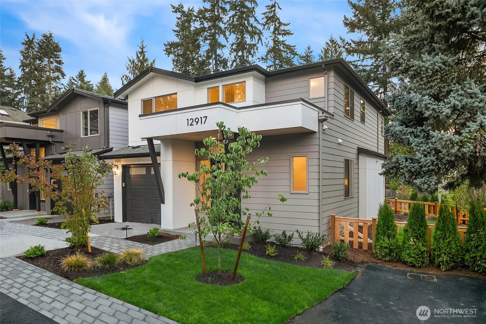 12917 NE 78th Place , Kirkland, WA 98033