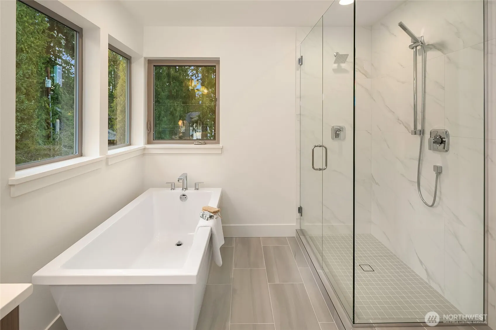 12917 NE 78th Place , Kirkland, WA 98033