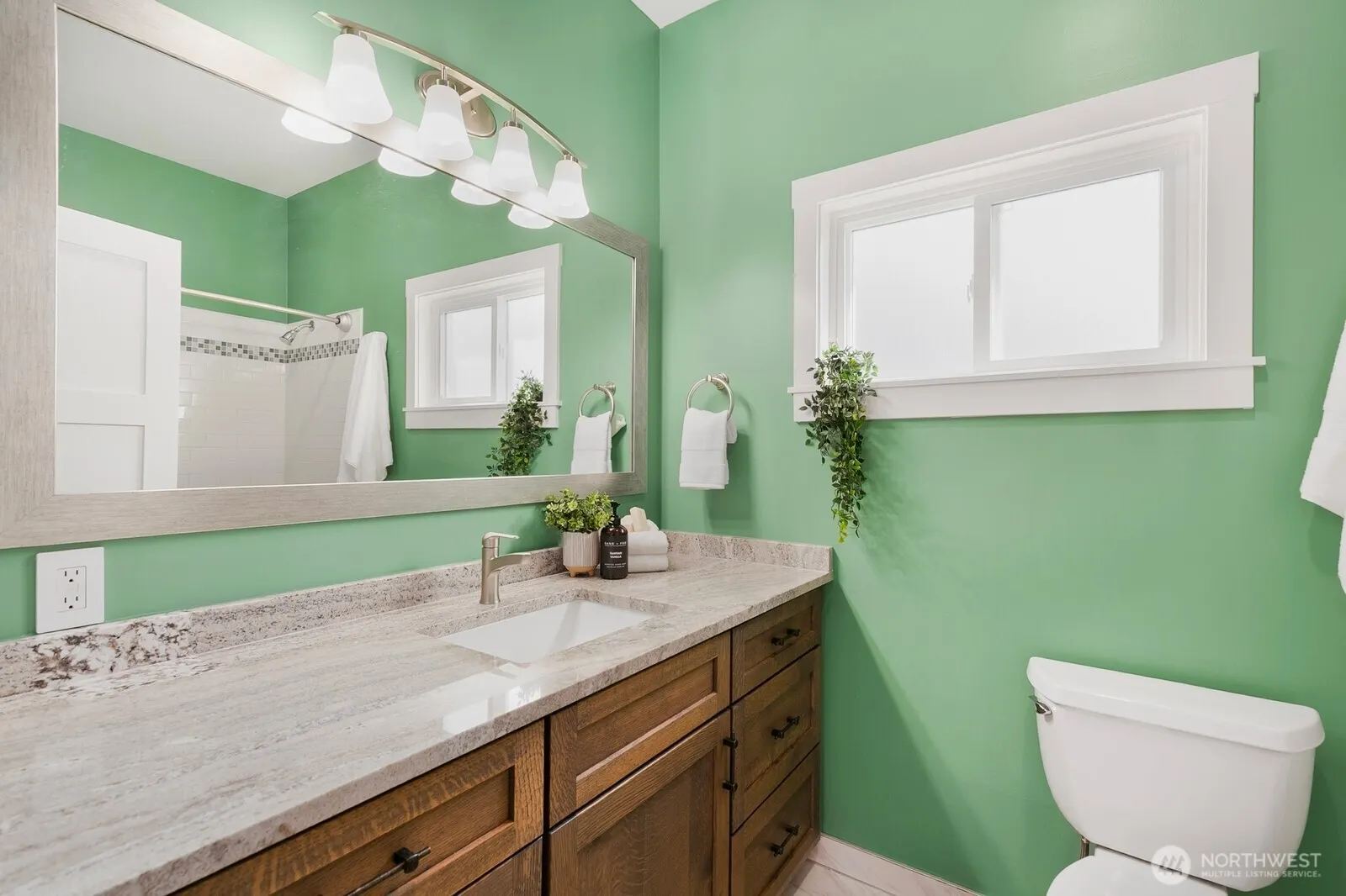 3247 Walnut Ave SW, Seattle, WA 98116