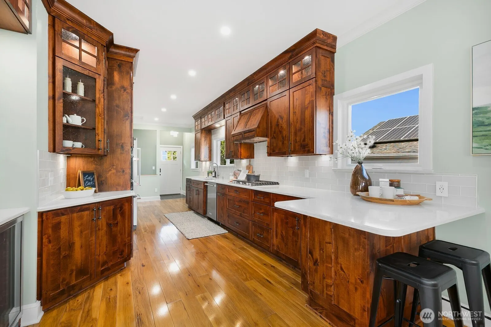 3247 Walnut Ave SW, Seattle, WA 98116