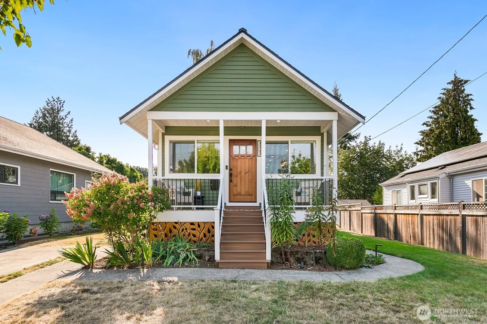 3247 Walnut Ave SW, Seattle, WA 98116