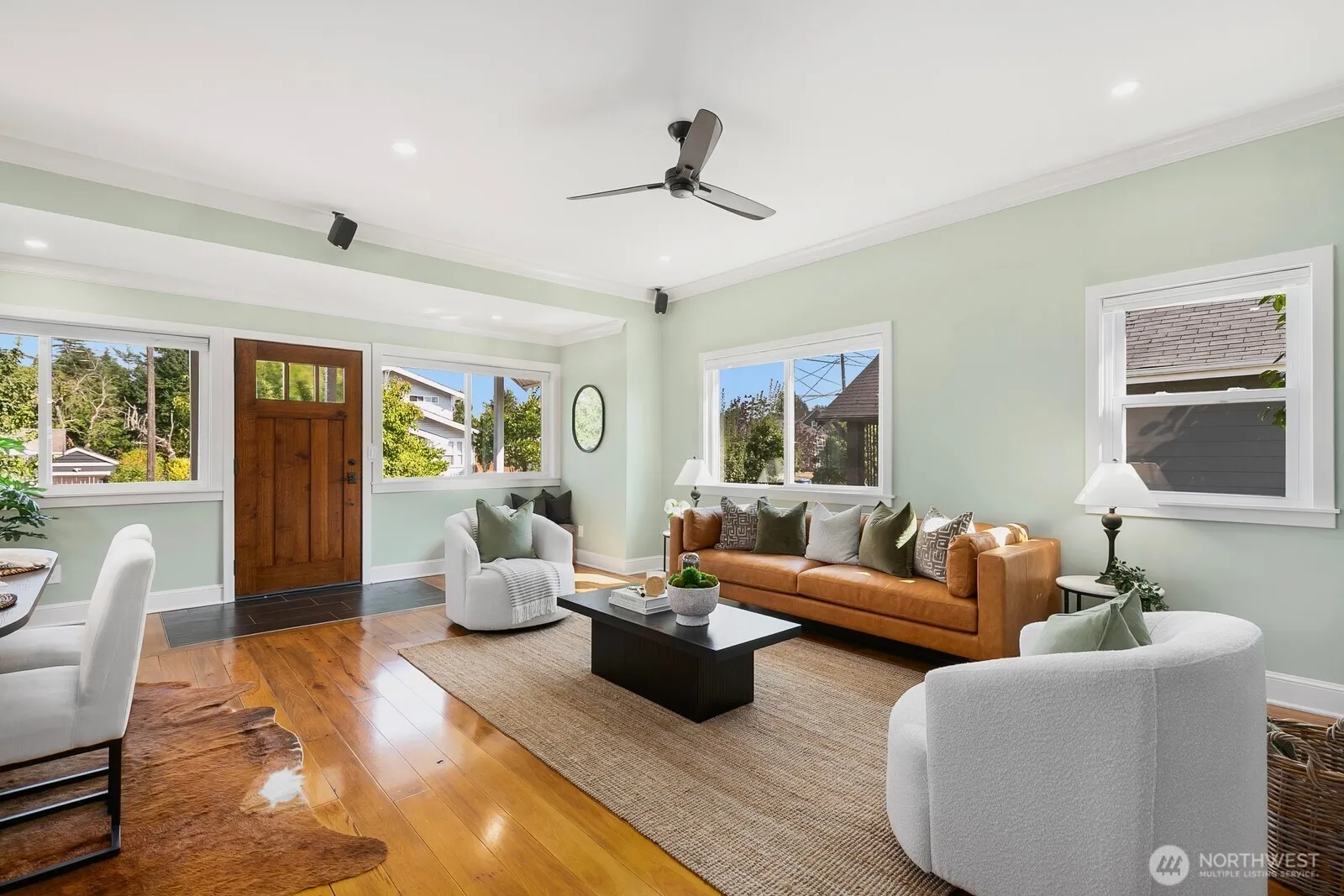3247 Walnut Ave SW, Seattle, WA 98116