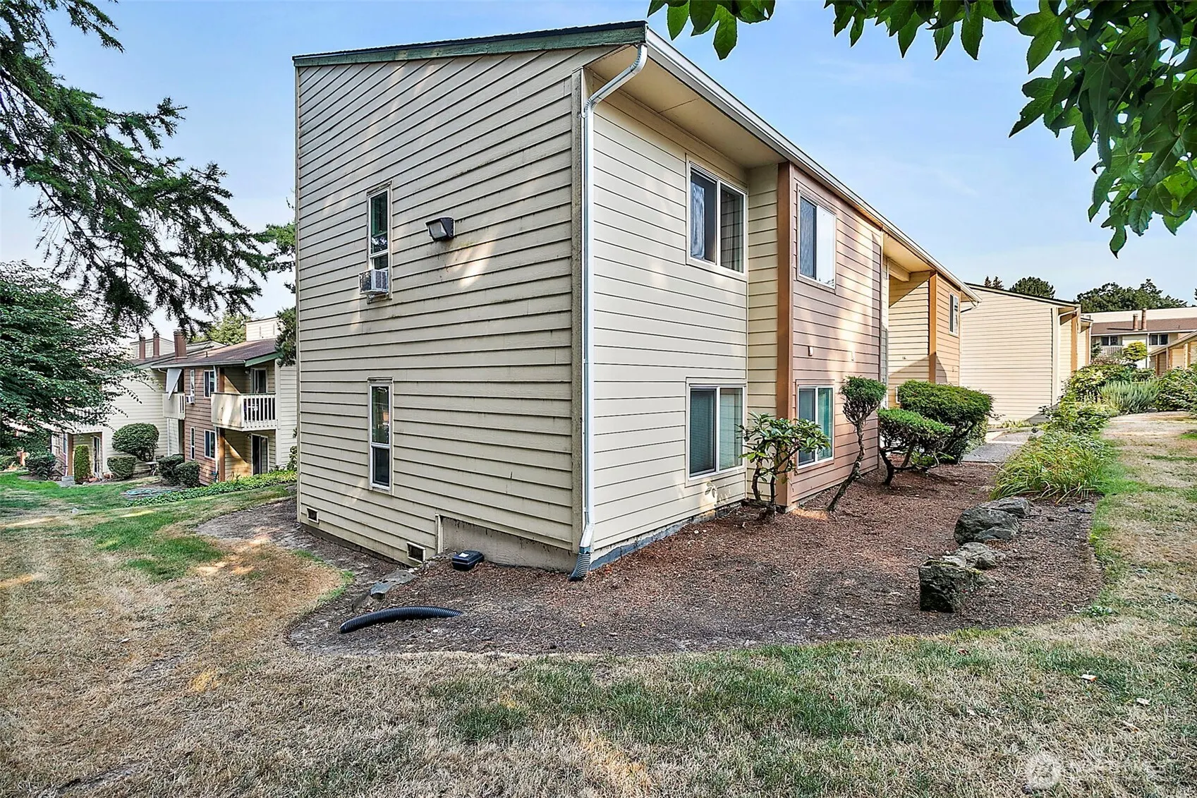 23625 112th Avenue SE #G201, Kent, WA 98031