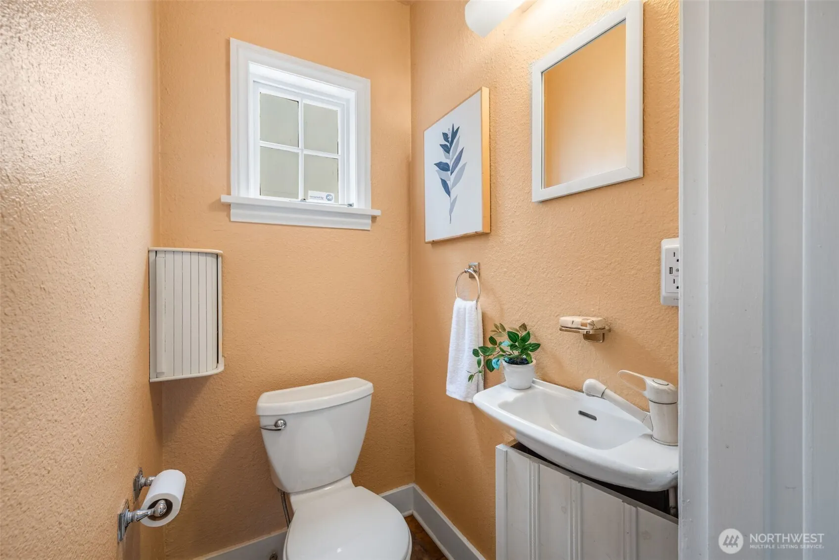 2524 12th Avenue W, Seattle, WA 98119