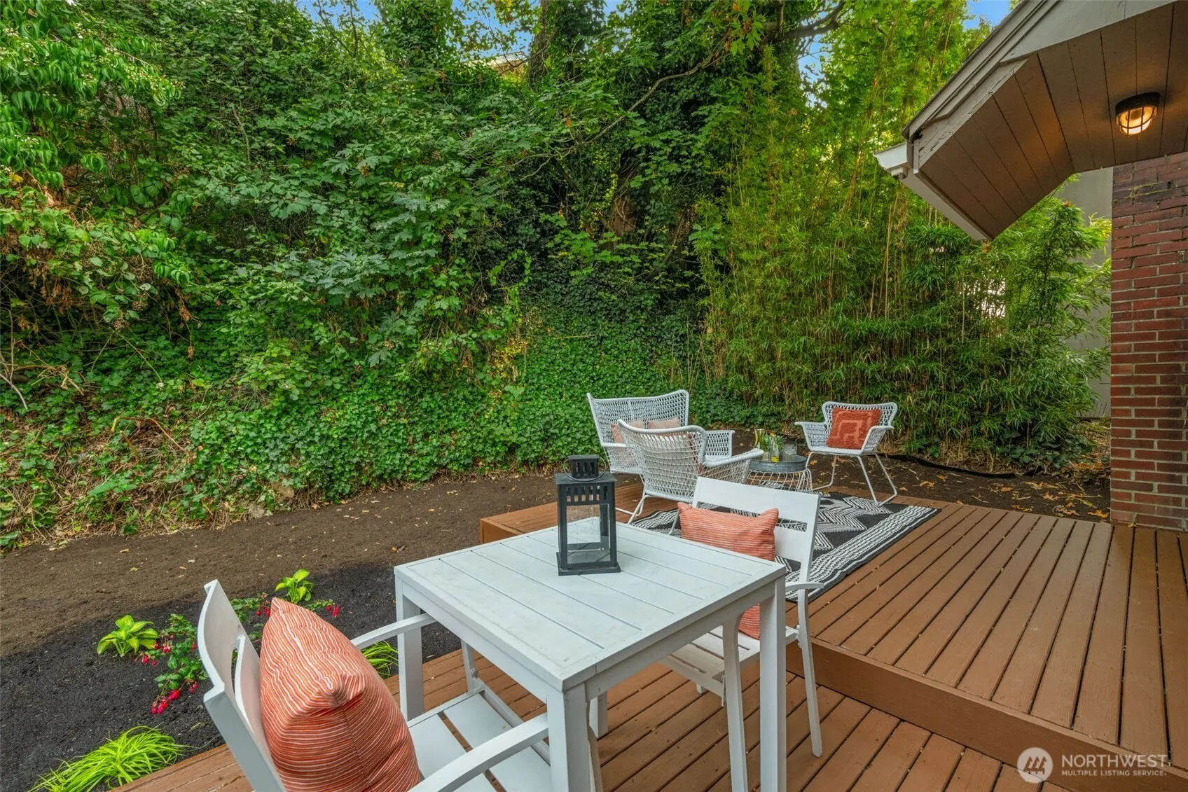 2524 12th Avenue W, Seattle, WA 98119