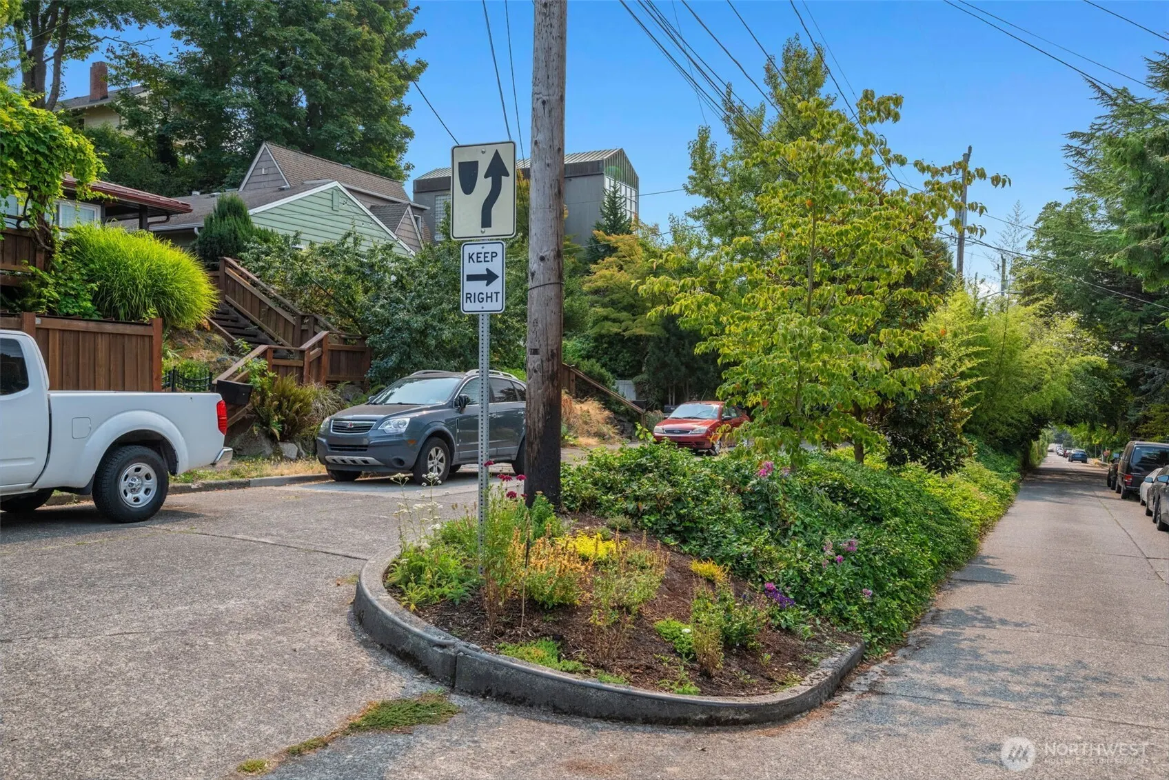 2524 12th Avenue W, Seattle, WA 98119