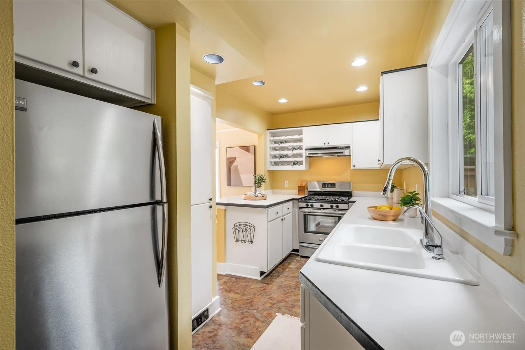 2524 12th Avenue W, Seattle, WA 98119