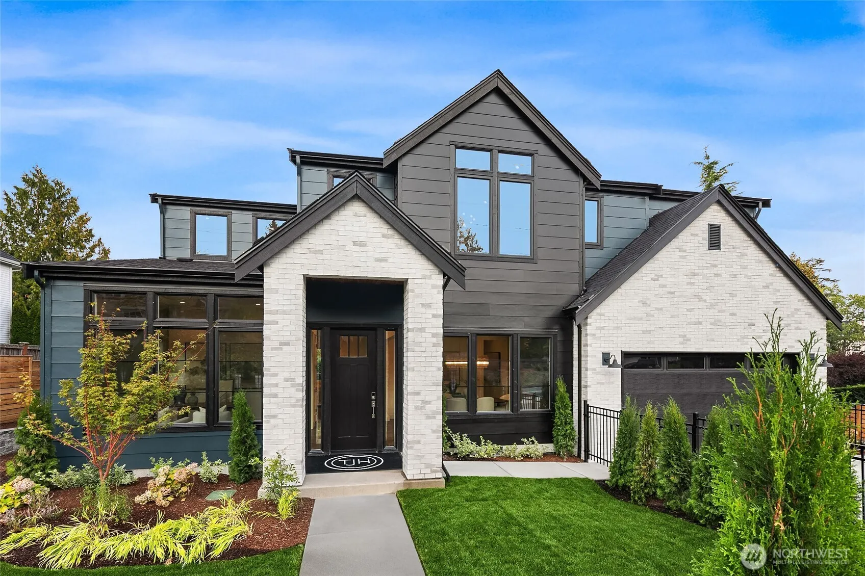 1822 100th Ave NE, Bellevue, WA 98004