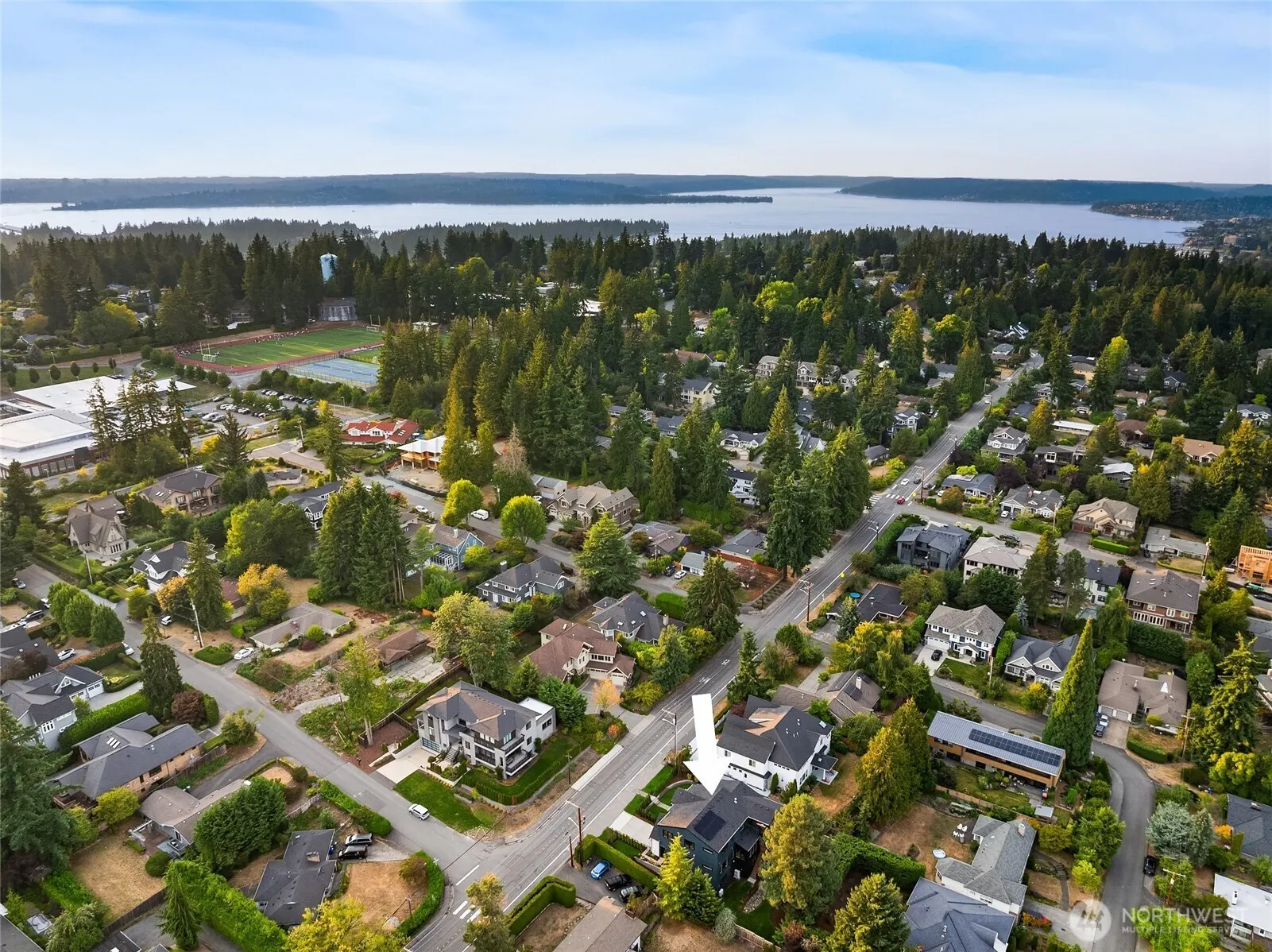 1822 100th Ave NE, Bellevue, WA 98004
