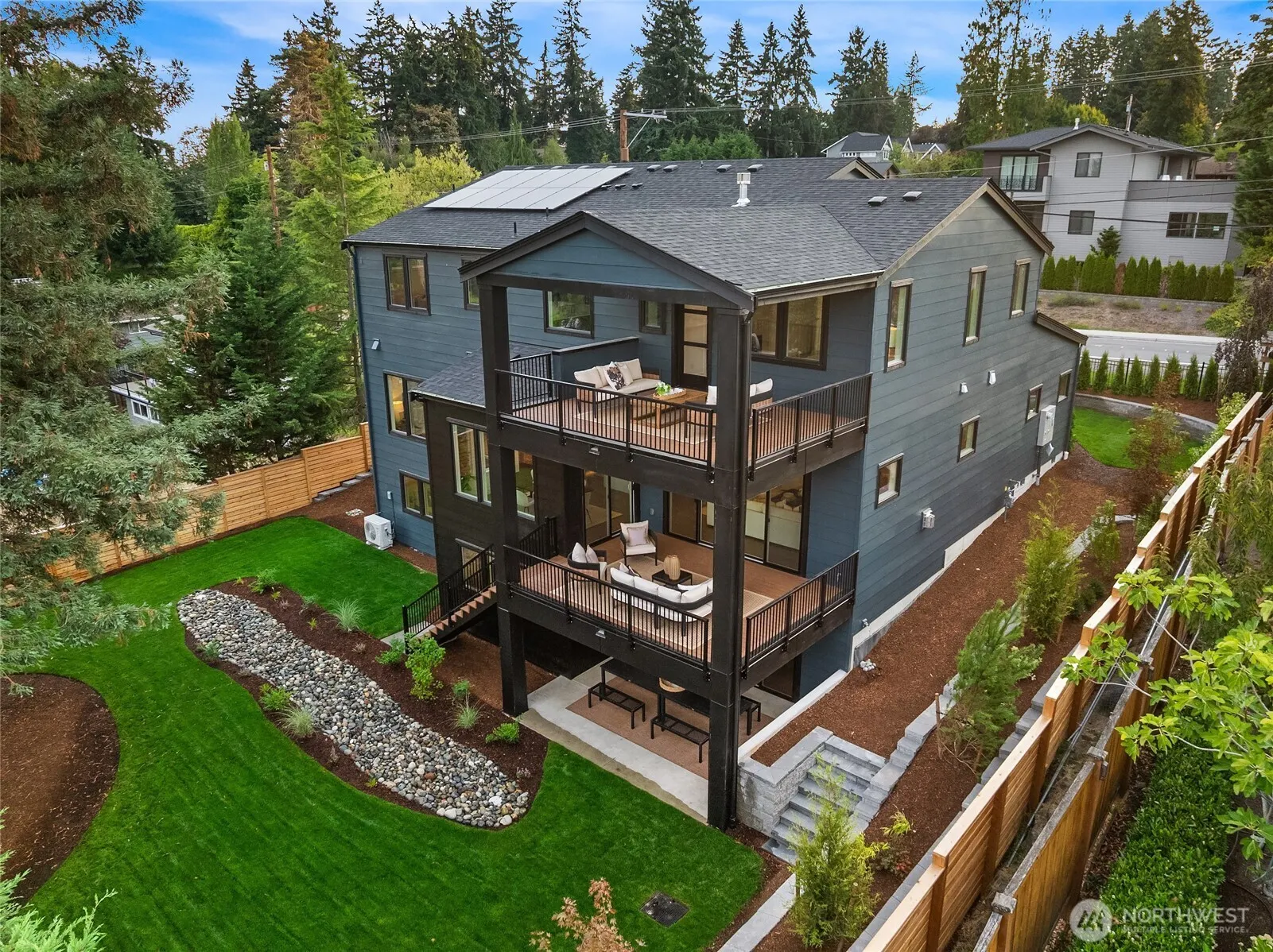 1822 100th Ave NE, Bellevue, WA 98004
