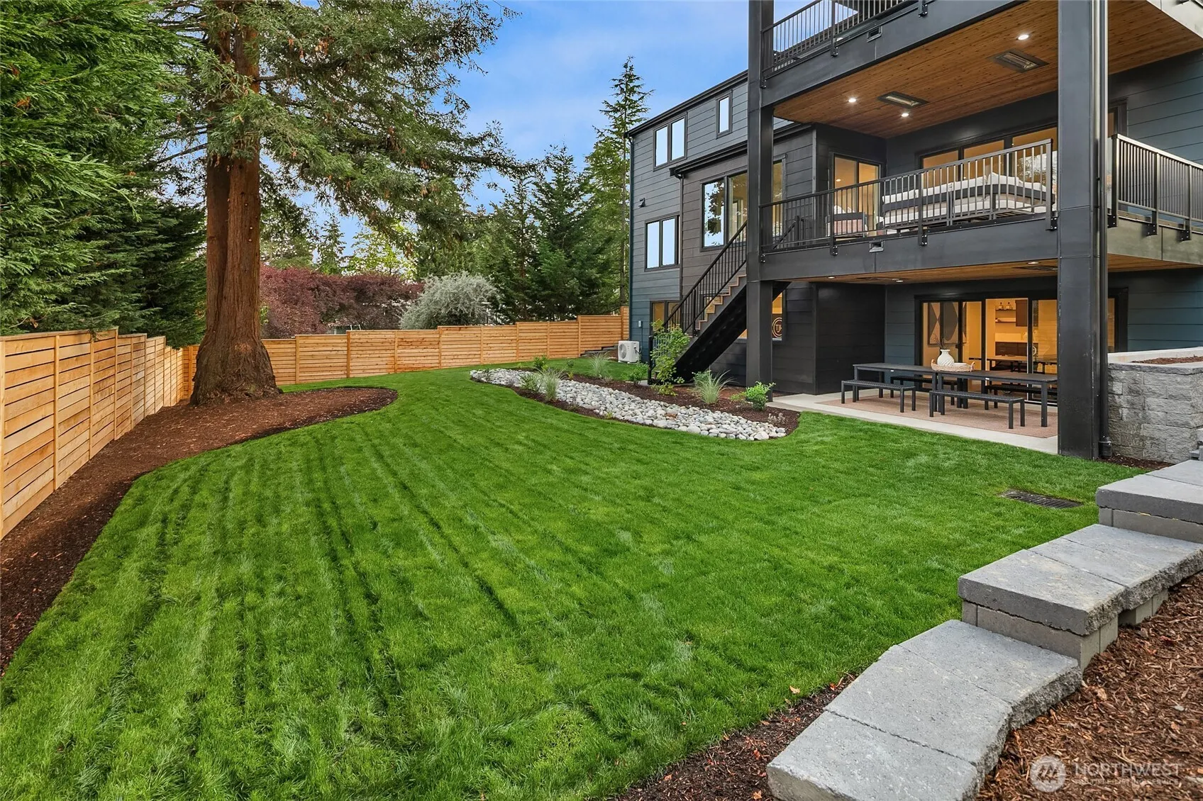1822 100th Ave NE, Bellevue, WA 98004