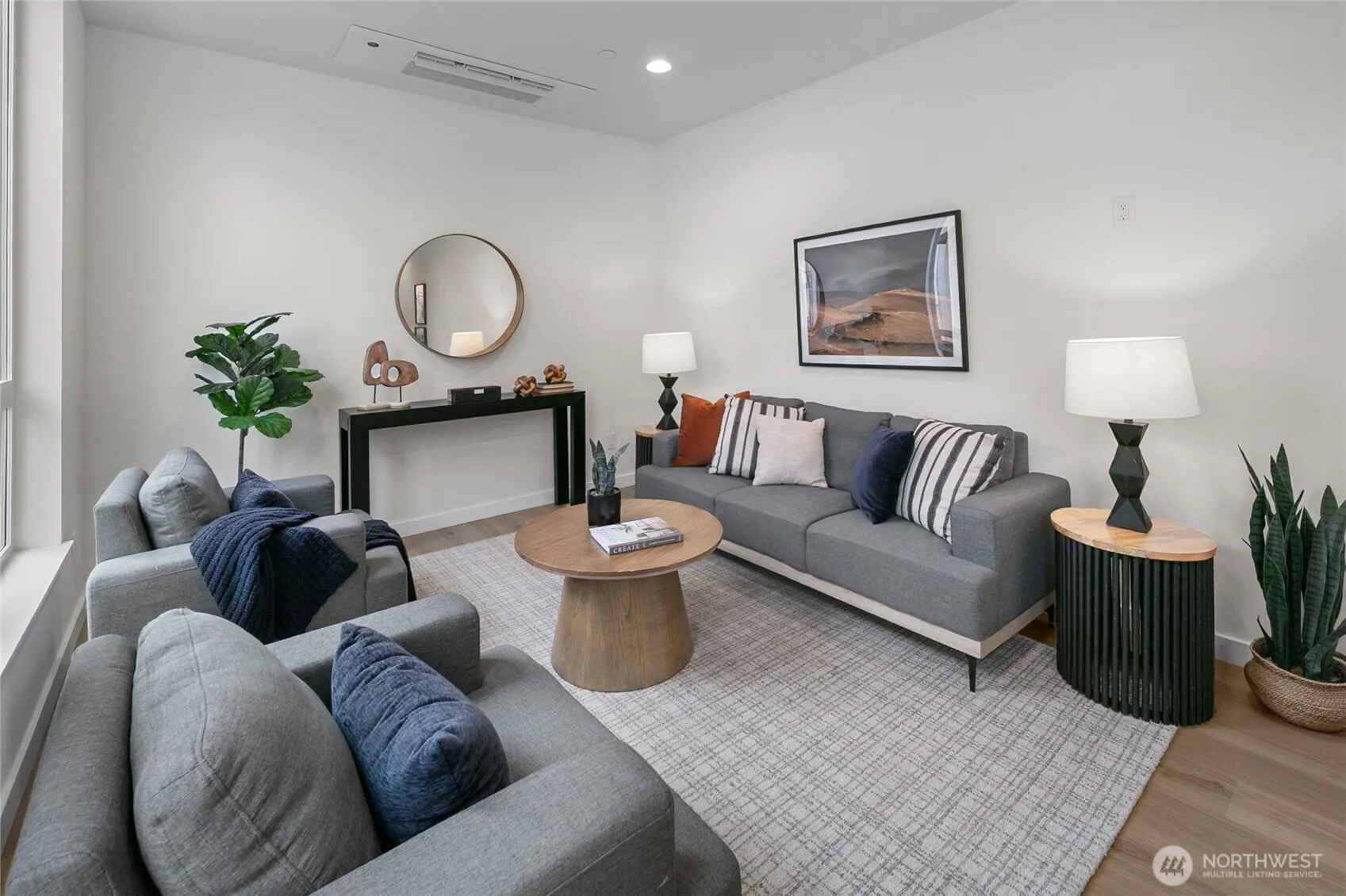 318 F Bellevue Avenue E, Seattle, WA 98102