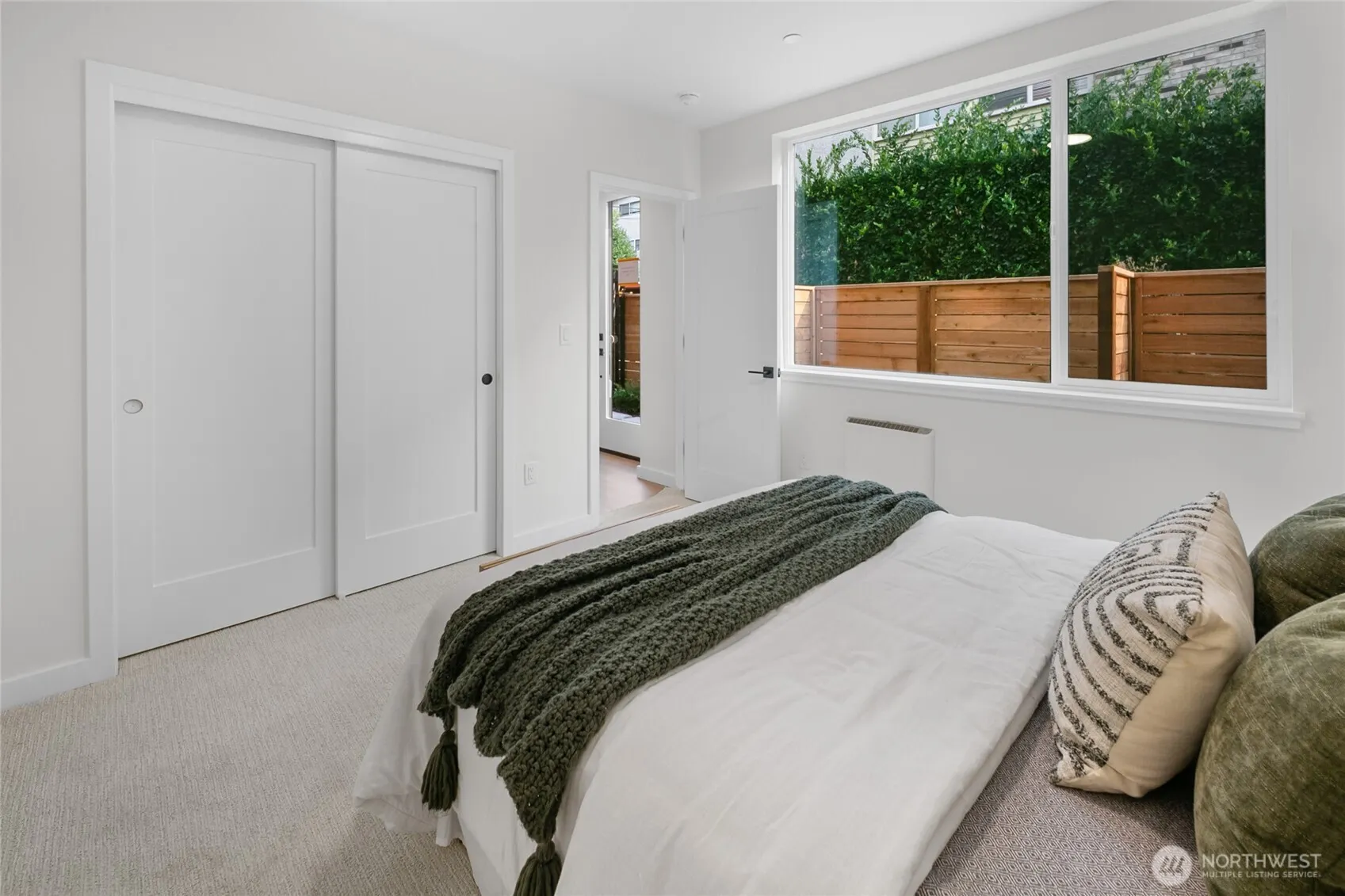 318 F Bellevue Avenue E, Seattle, WA 98102