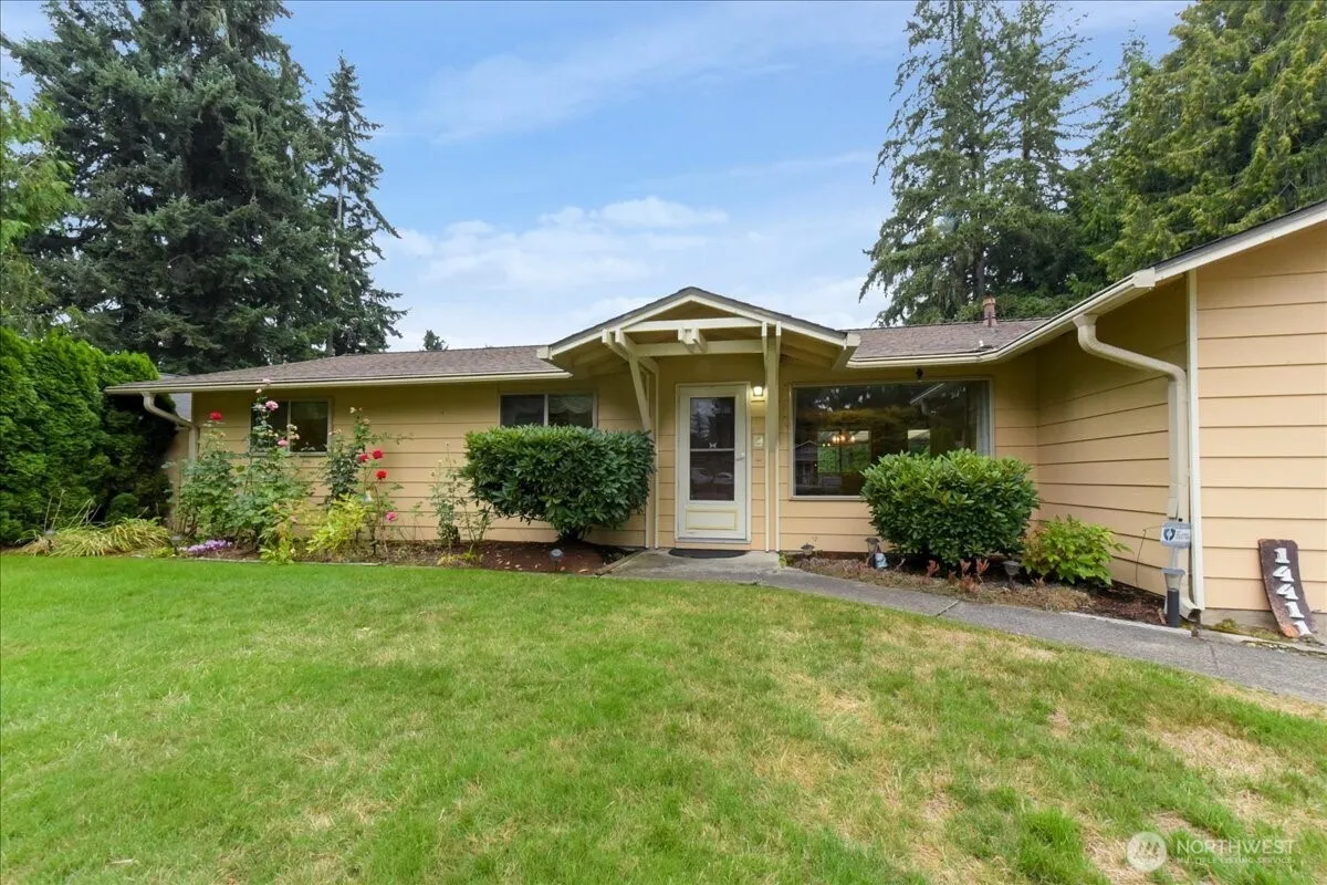 14411 158th Place SE, Renton, WA 98059