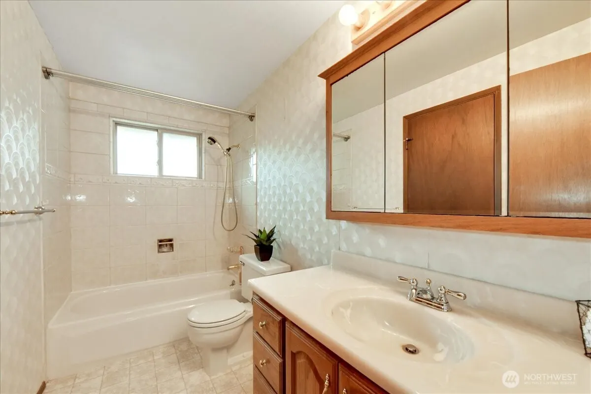 14411 158th Place SE, Renton, WA 98059