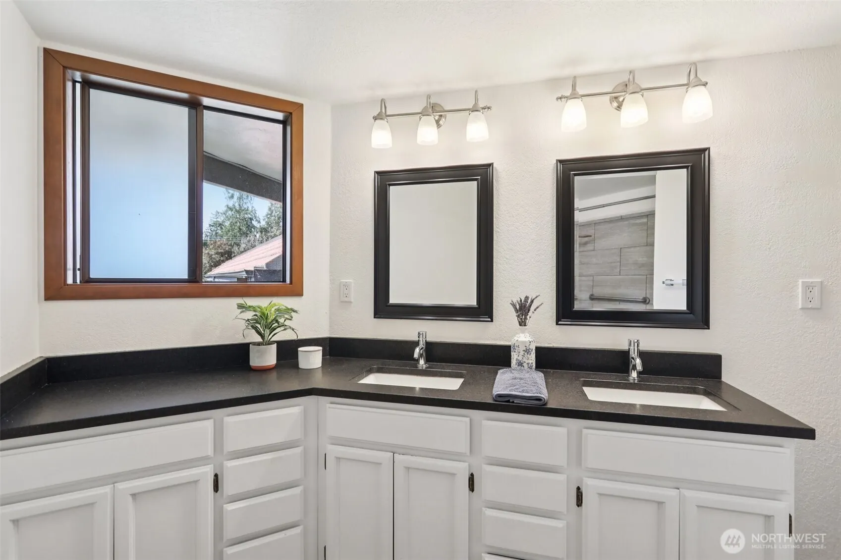 11620 100th Avenue NE #C212, Kirkland, WA 98034
