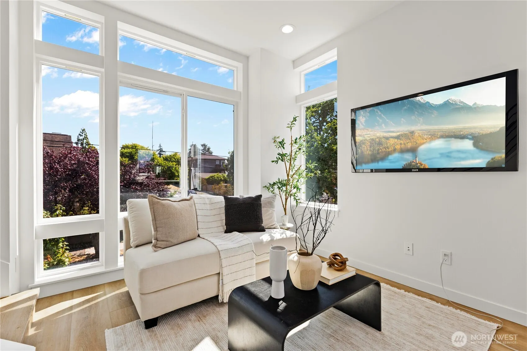 8303 A 12th Avenue NW, Seattle, WA 98117