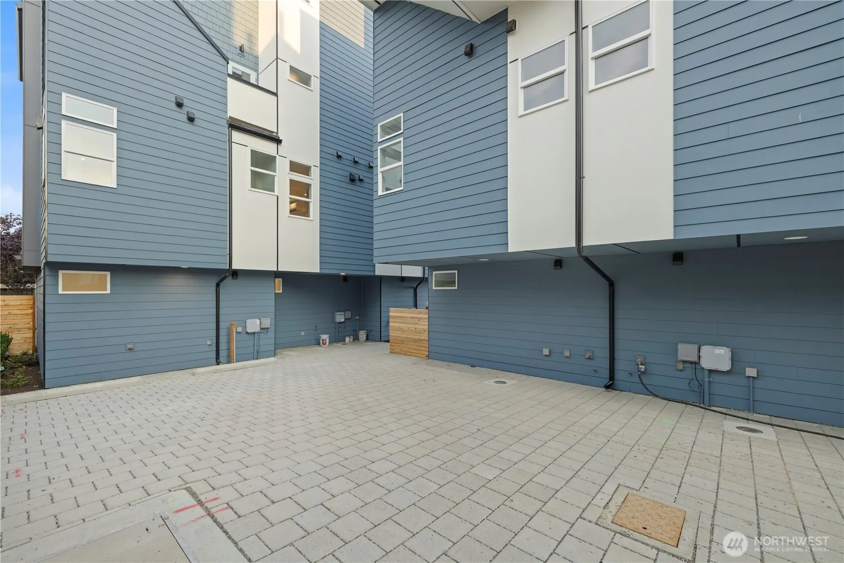 8303 A 12th Avenue NW, Seattle, WA 98117