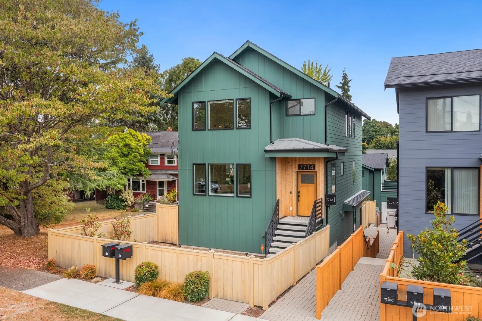 7714 30th Ave NW, Seattle, WA 98117