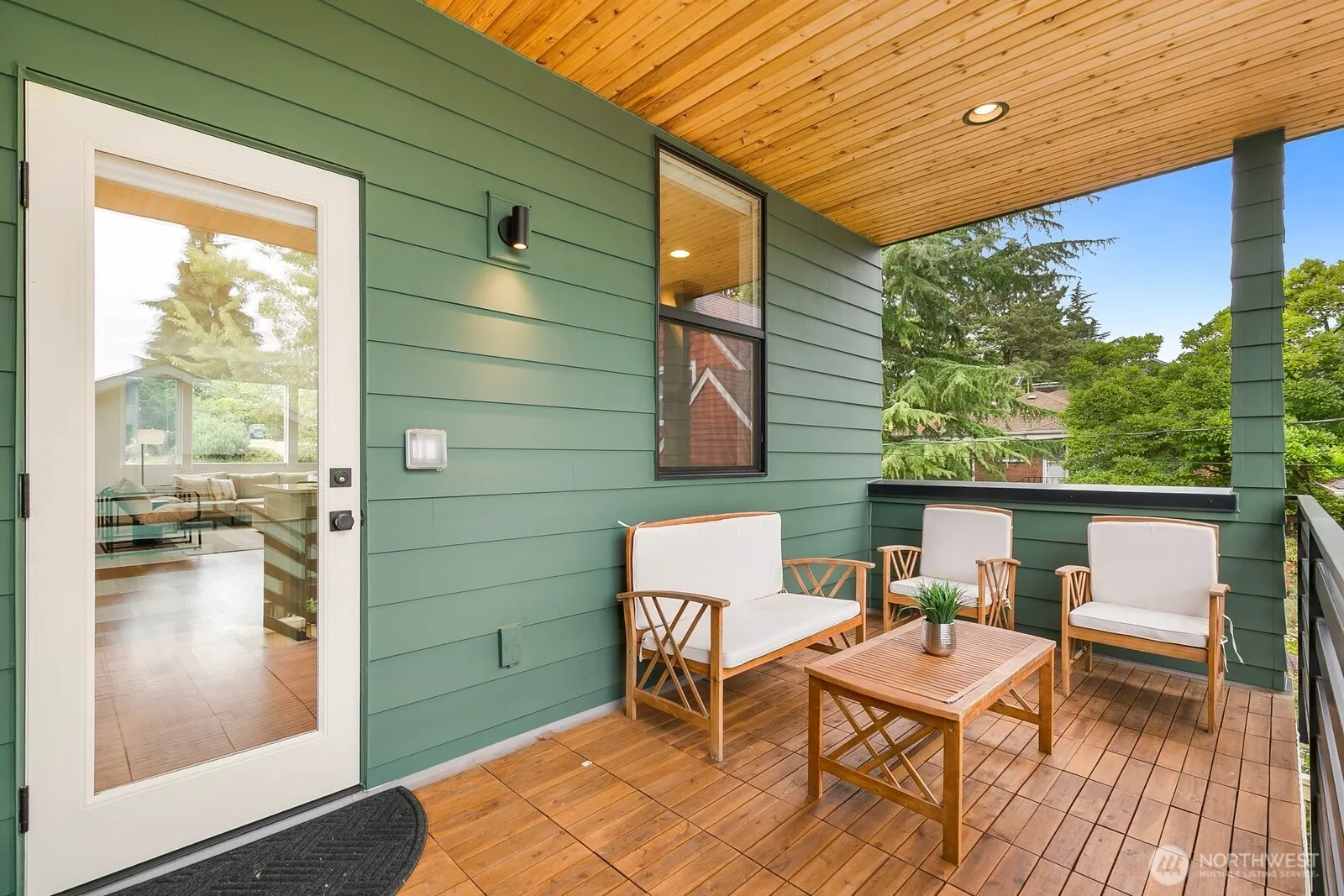 7714 30th Ave NW, Seattle, WA 98117