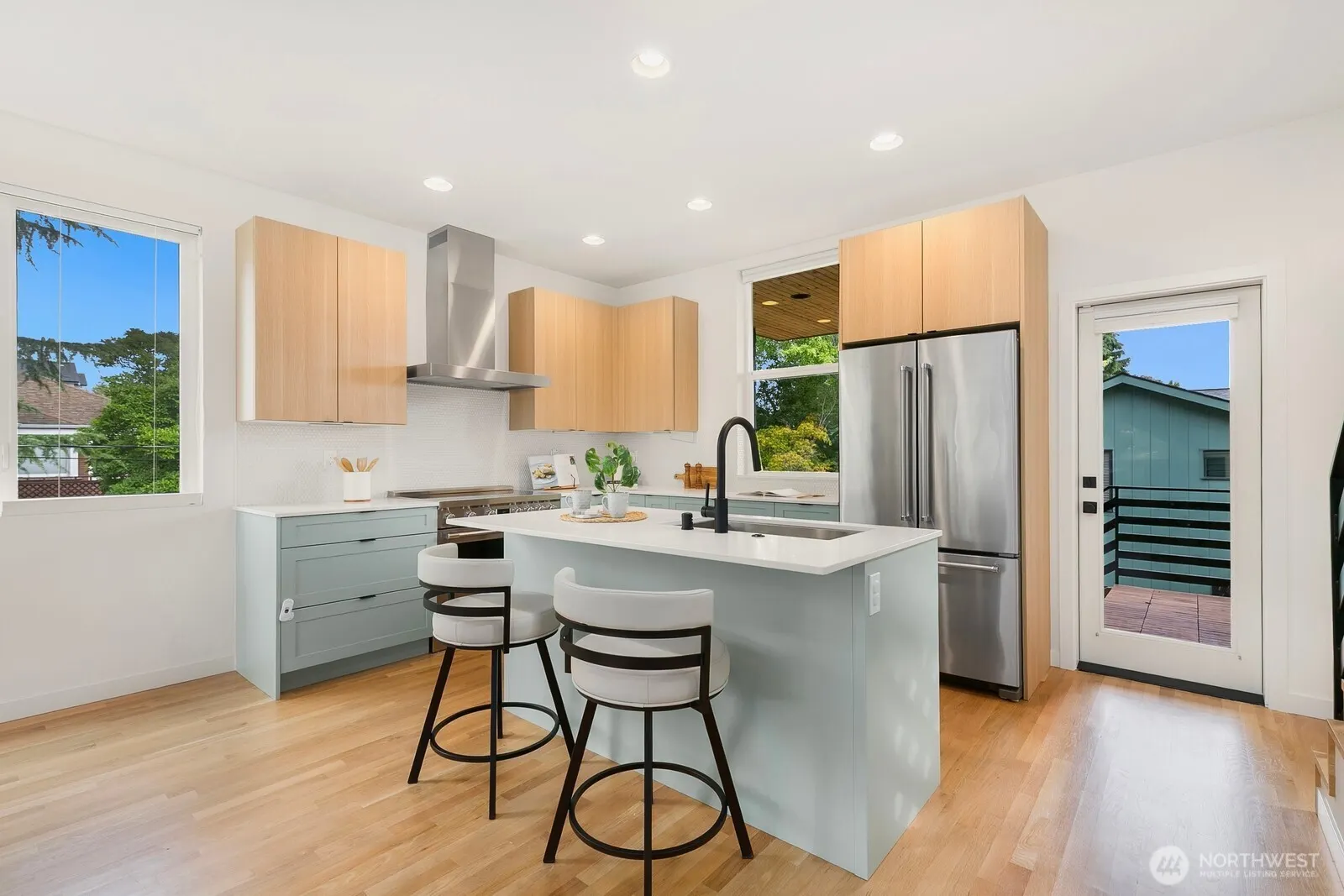 7714 30th Ave NW, Seattle, WA 98117