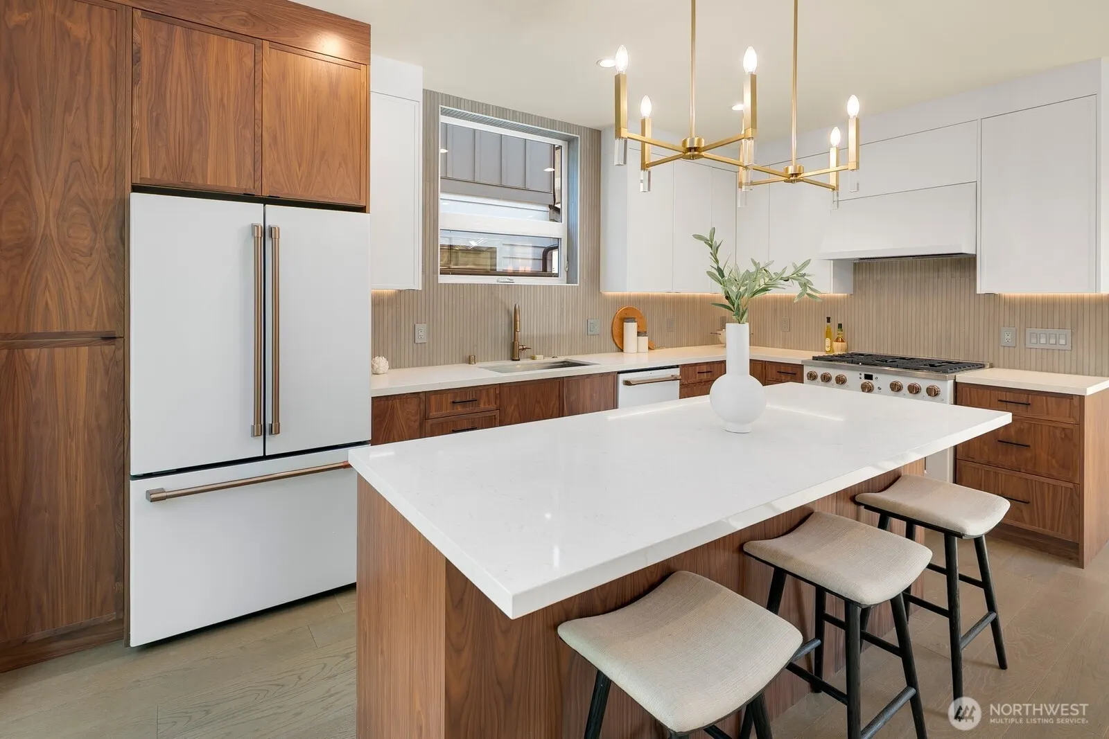 3814 NE 89th Street , Seattle, WA 98115
