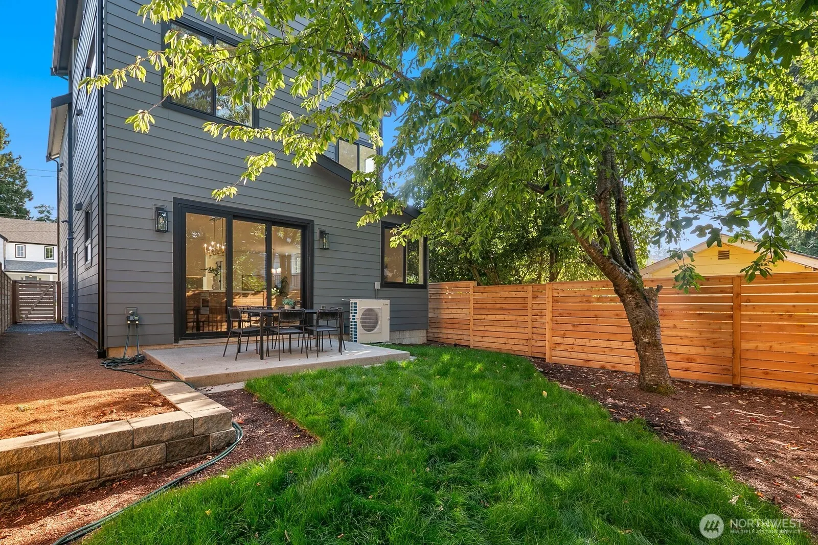 3814 NE 89th Street , Seattle, WA 98115