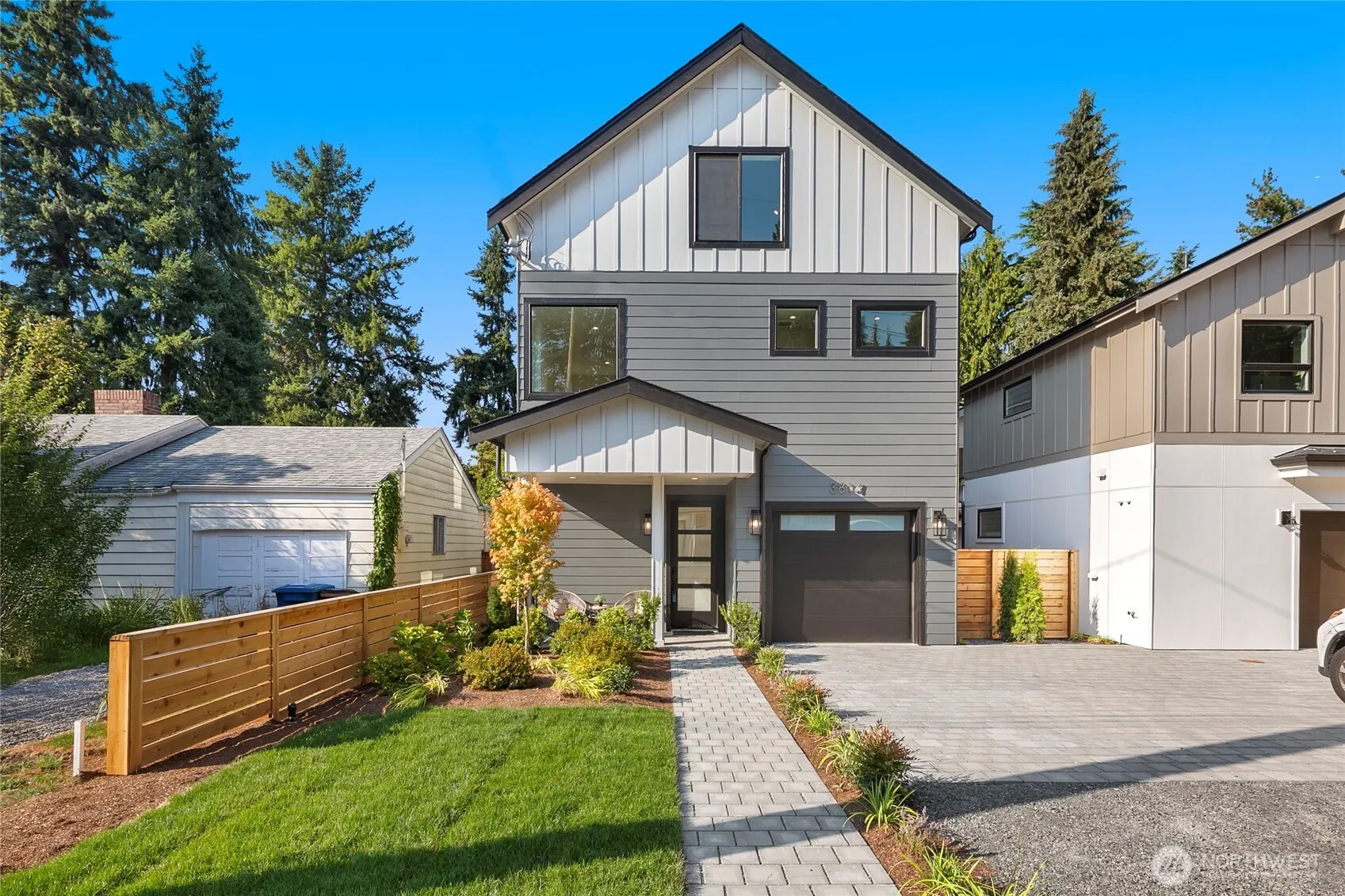 3814 NE 89th Street , Seattle, WA 98115