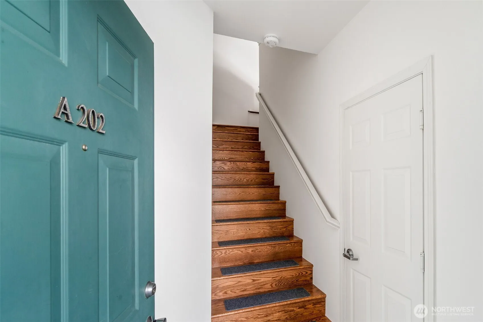16225 Northup Way #A202, Bellevue, WA 98008