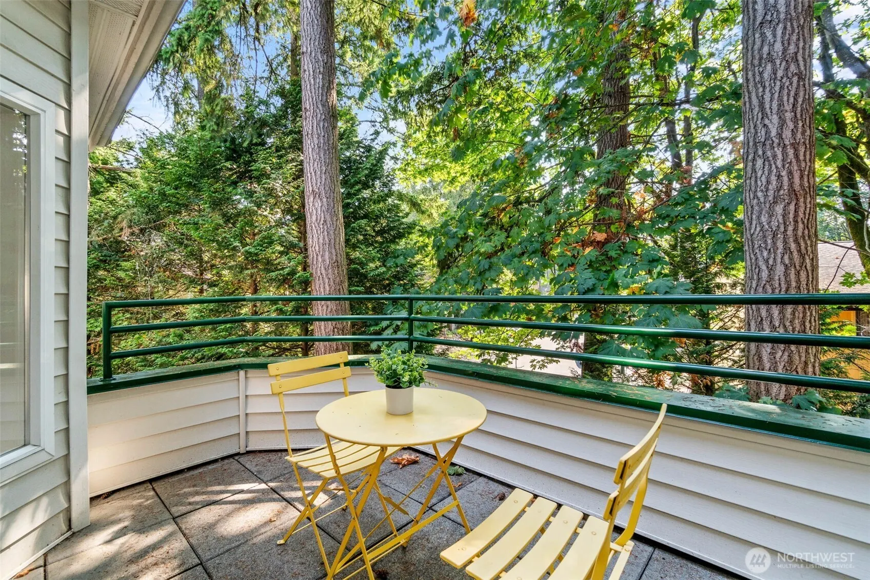 16225 Northup Way #A202, Bellevue, WA 98008