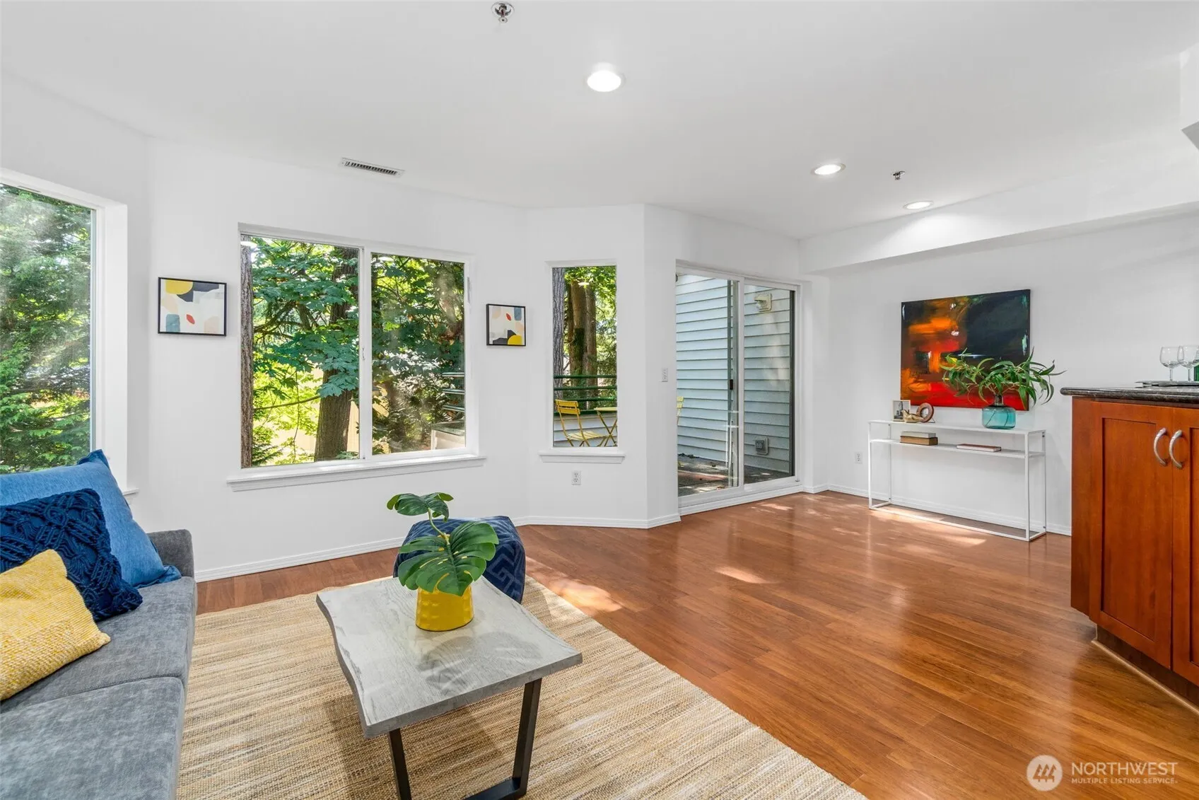 16225 Northup Way #A202, Bellevue, WA 98008