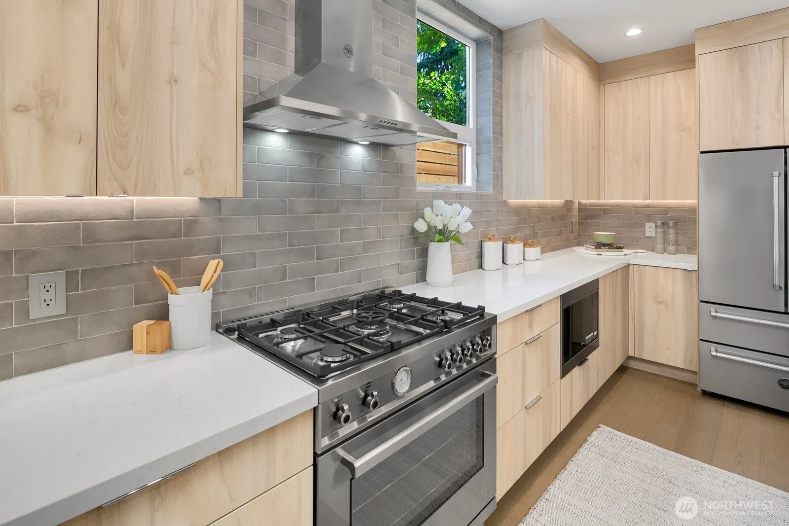 3816 NE 89th Street , Seattle, WA 98115