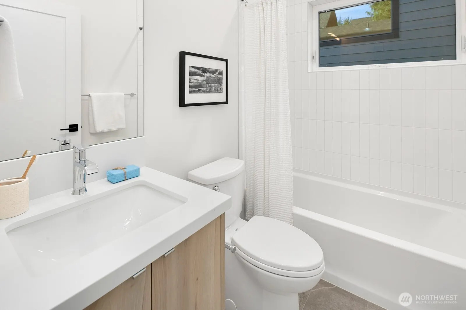 3816 NE 89th Street , Seattle, WA 98115