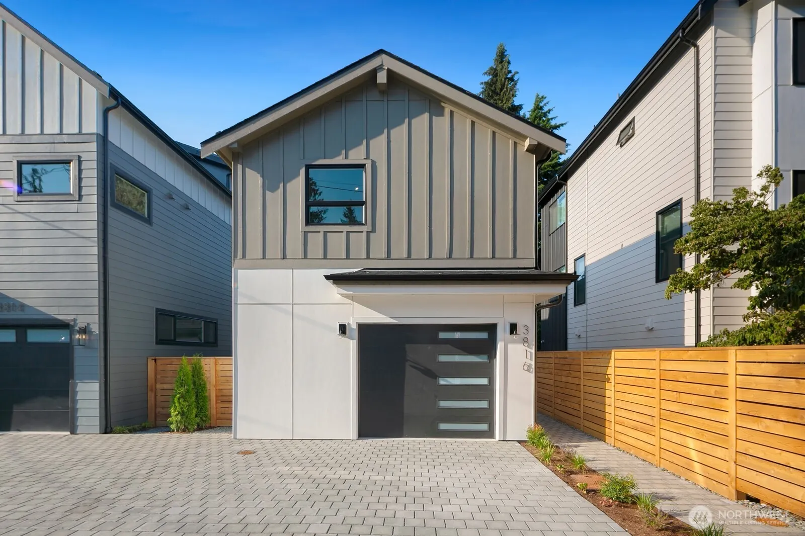 3816 NE 89th Street , Seattle, WA 98115