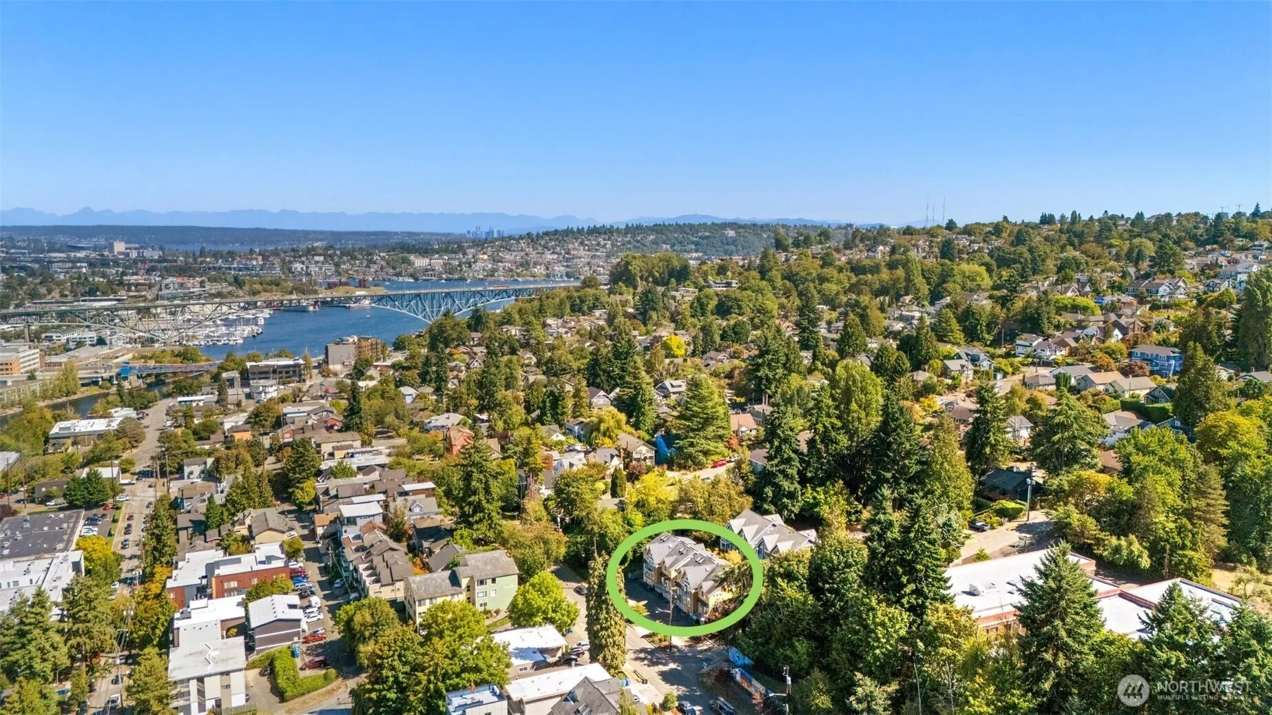 21 W Florentia Street , Seattle, WA 98119