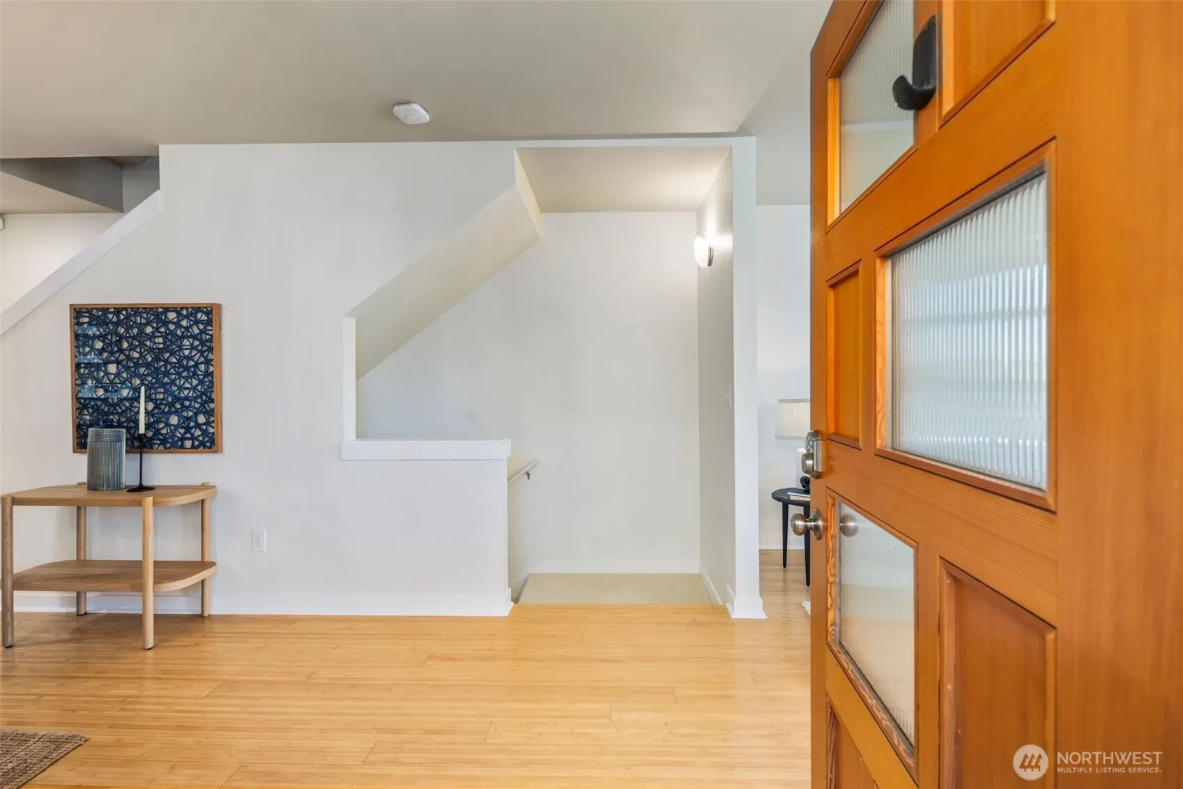 21 W Florentia Street , Seattle, WA 98119