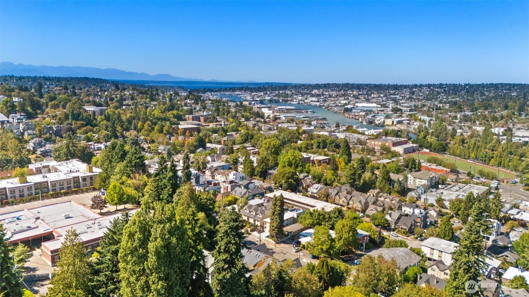 21 W Florentia Street , Seattle, WA 98119