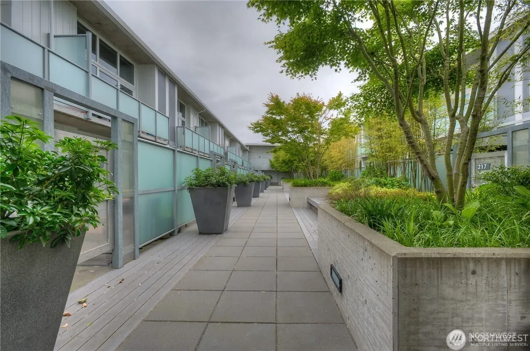 501 Roy Street #F231, Seattle, WA 98109