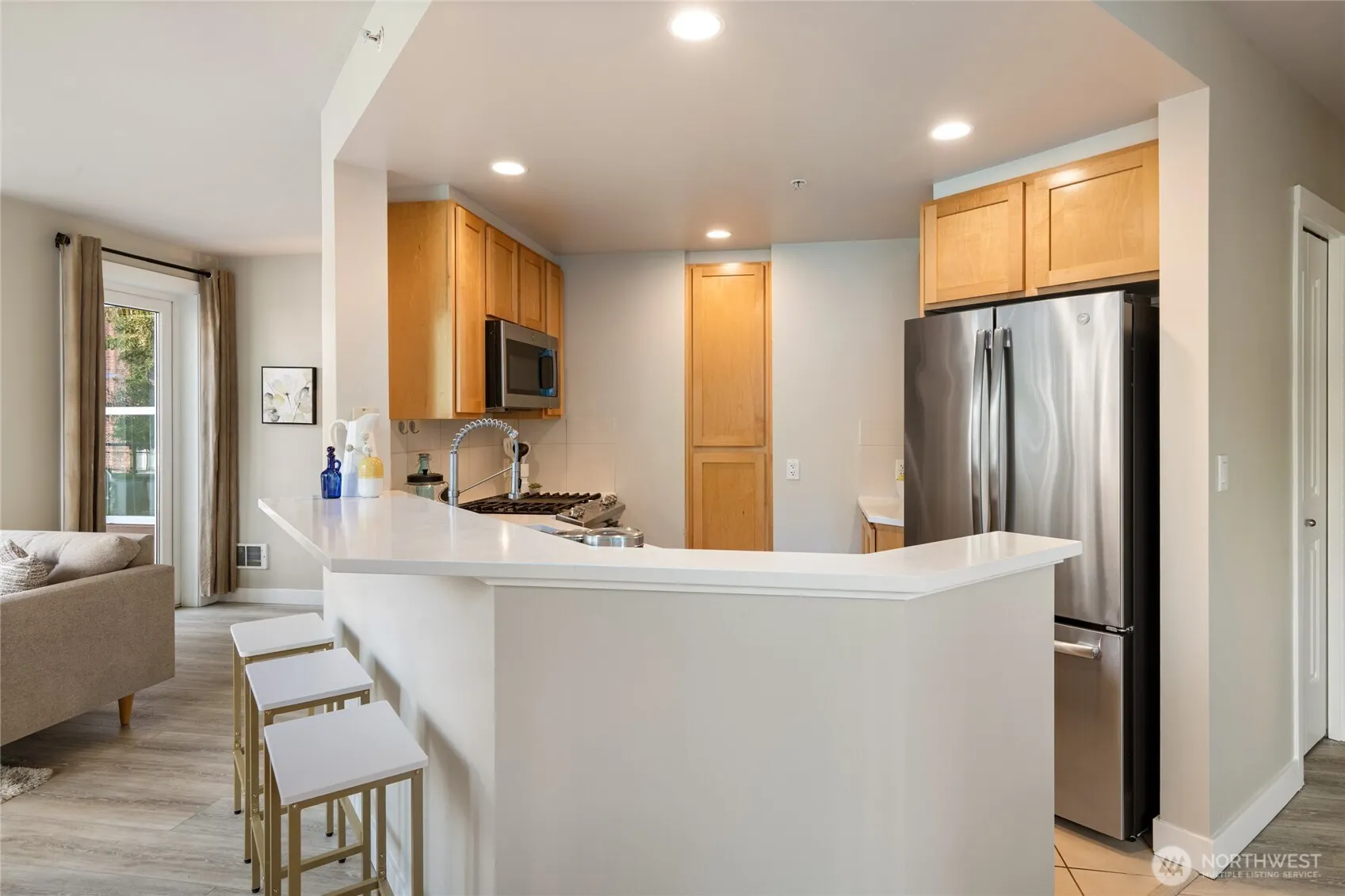 2607 Western Avenue #456, Seattle, WA 98121