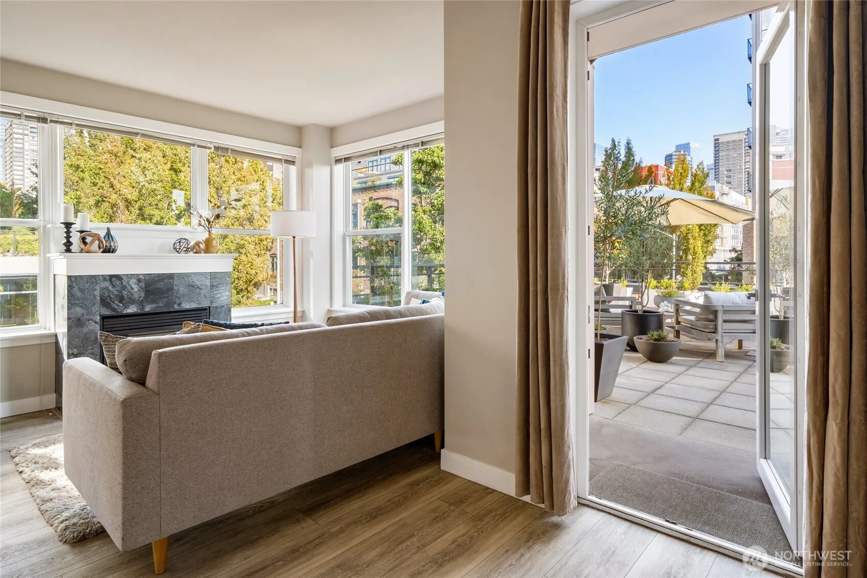 2607 Western Avenue #456, Seattle, WA 98121