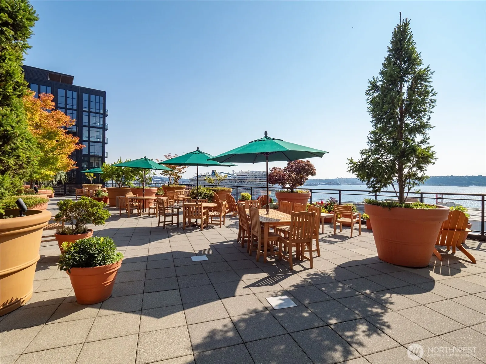 2607 Western Avenue #456, Seattle, WA 98121