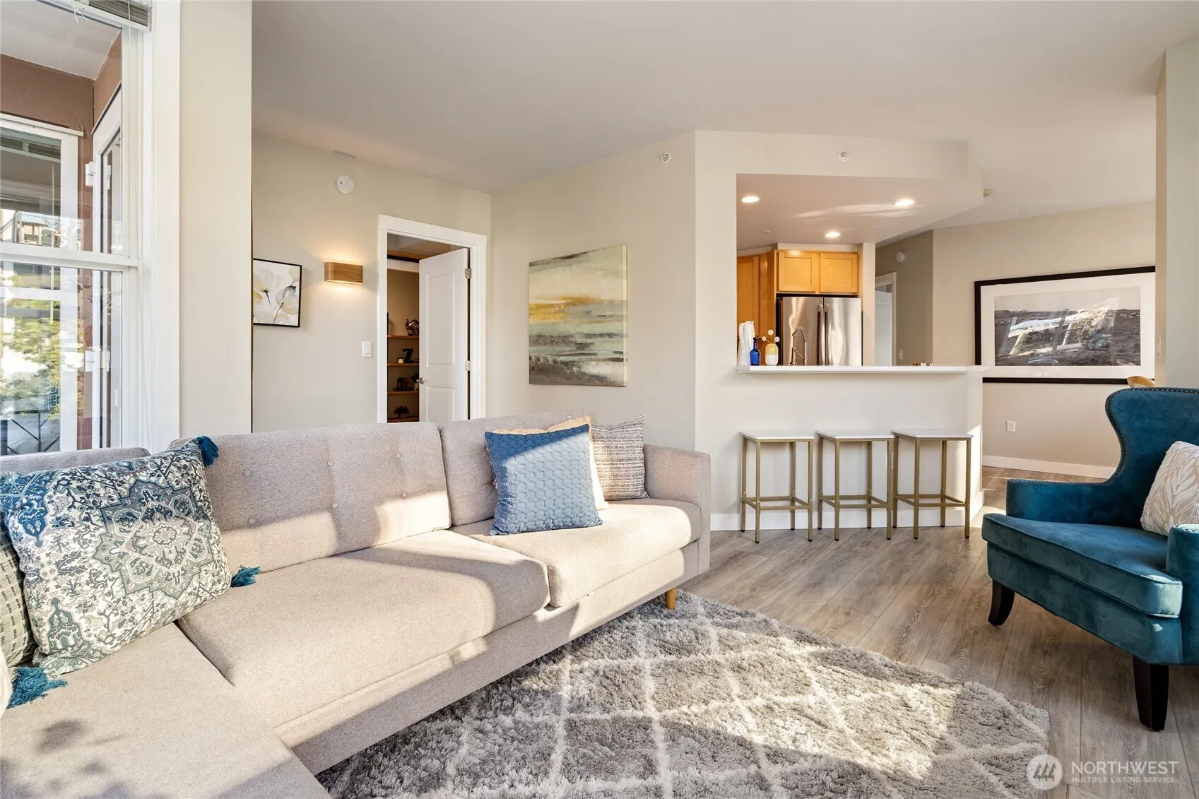 2607 Western Avenue #456, Seattle, WA 98121