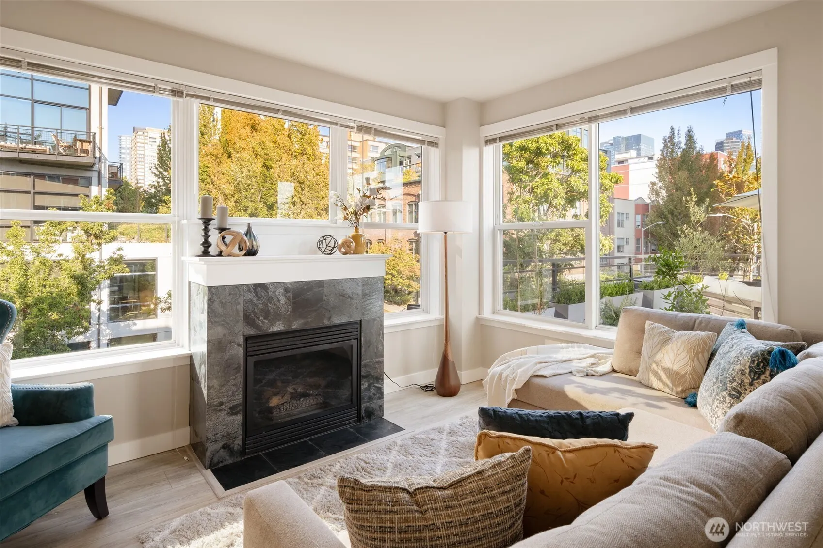 2607 Western Avenue #456, Seattle, WA 98121