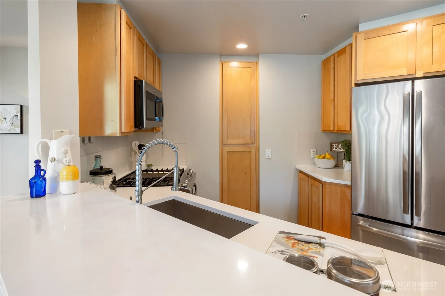 2607 Western Avenue #456, Seattle, WA 98121