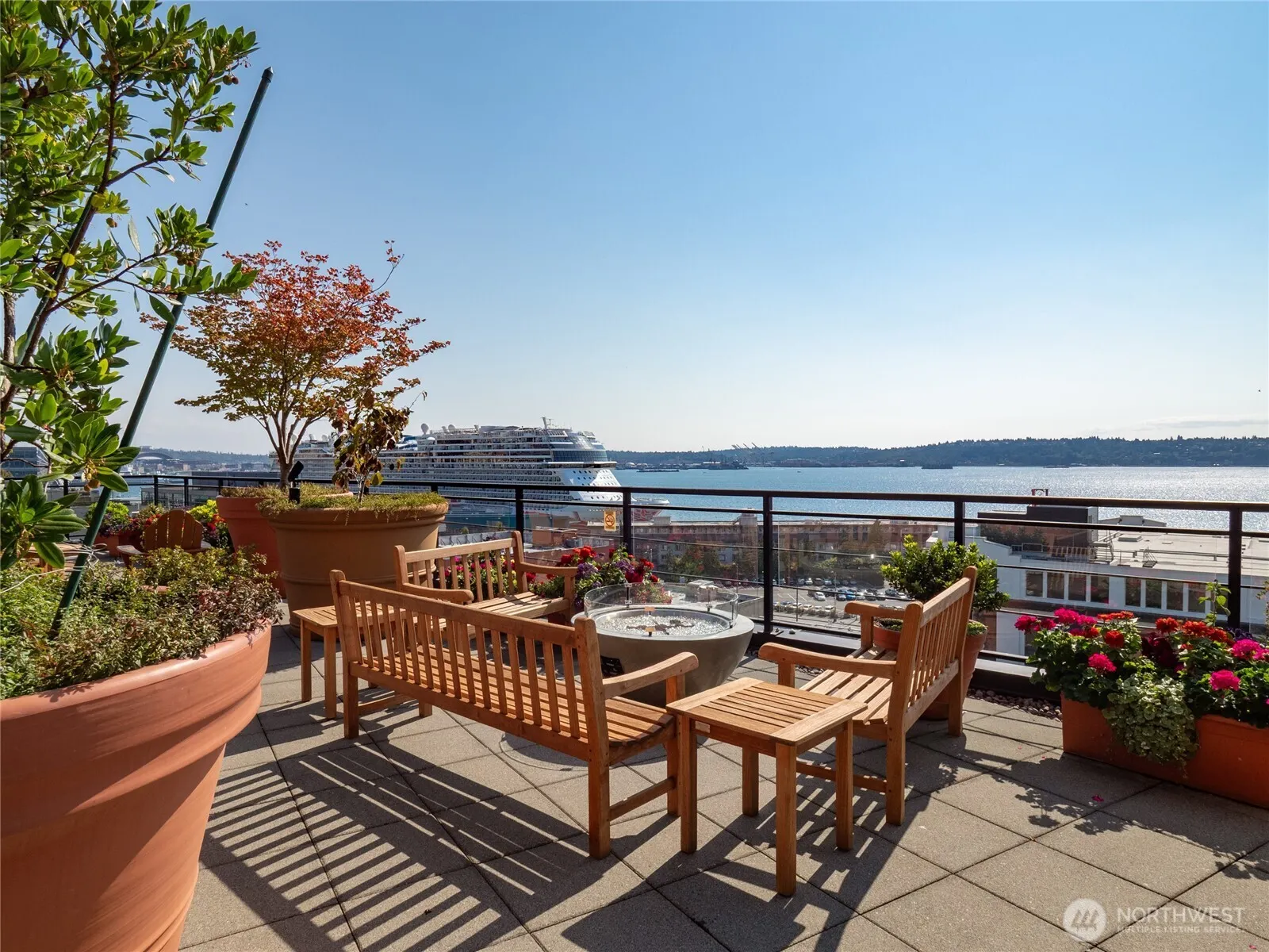 2607 Western Avenue #456, Seattle, WA 98121