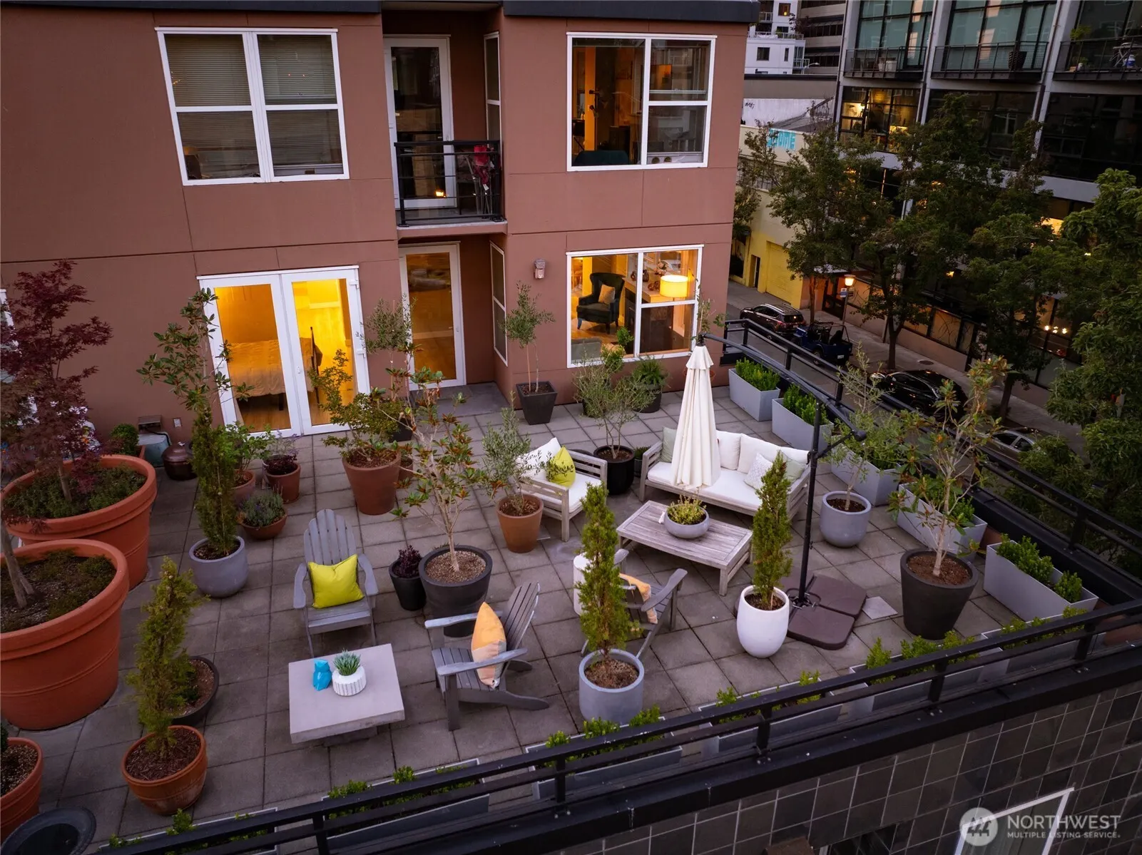 2607 Western Avenue #456, Seattle, WA 98121