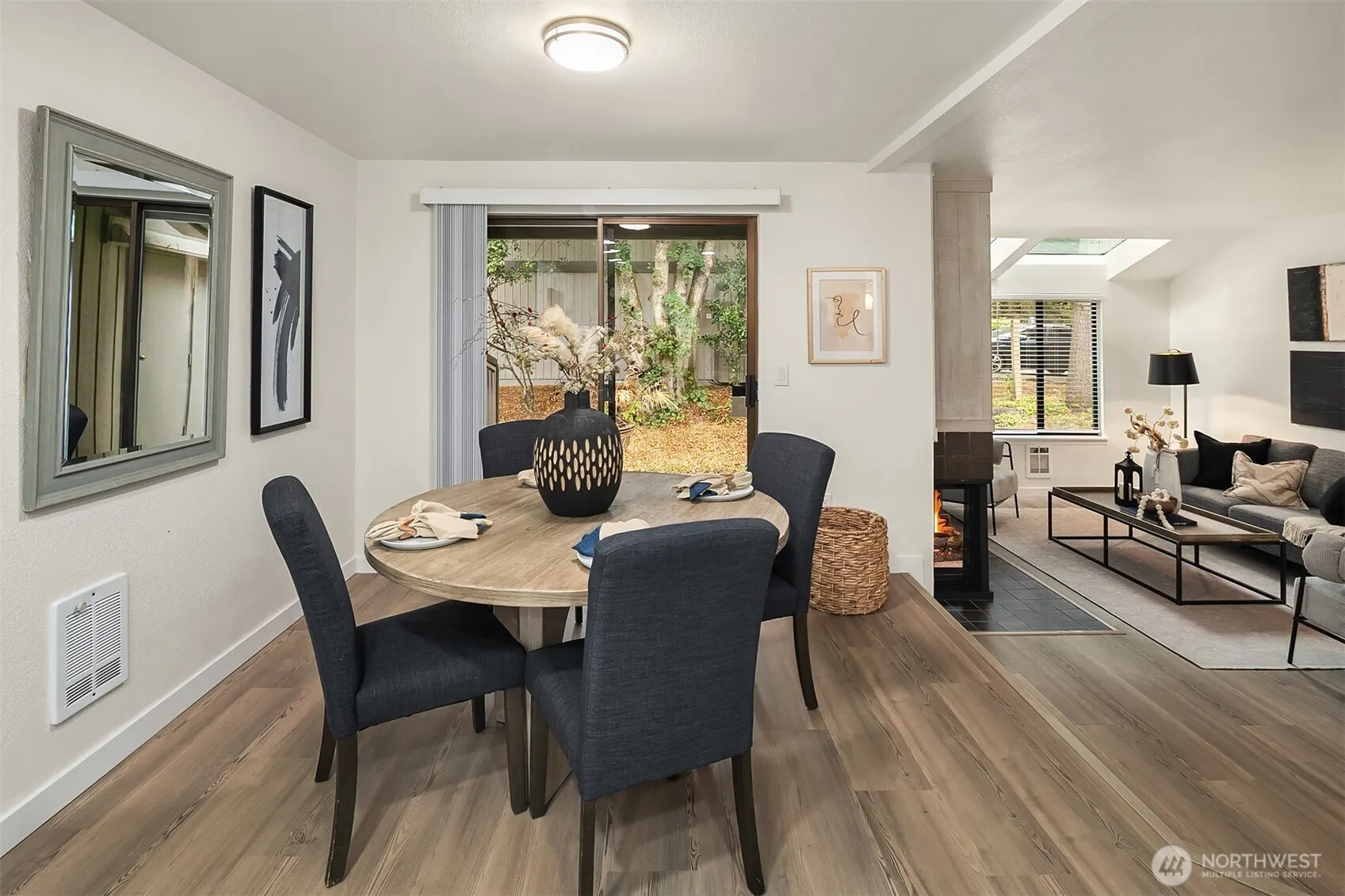 4015 145th Avenue NE, Bellevue, WA 98007