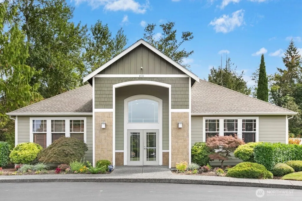 572 241st Lane SE, Sammamish, WA 98074