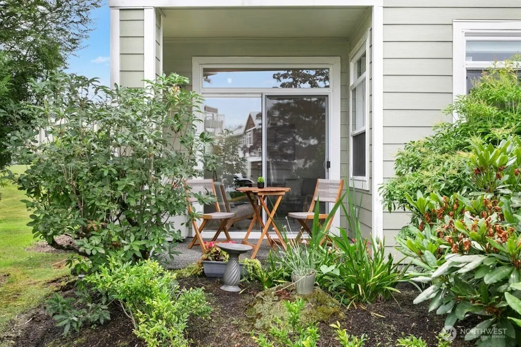572 241st Lane SE, Sammamish, WA 98074