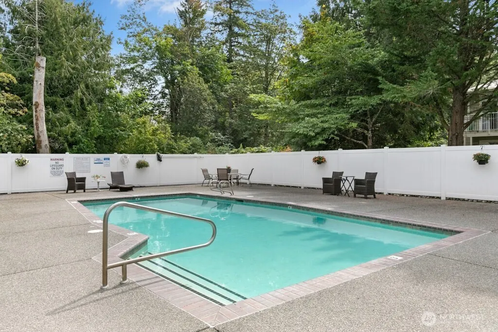 572 241st Lane SE, Sammamish, WA 98074